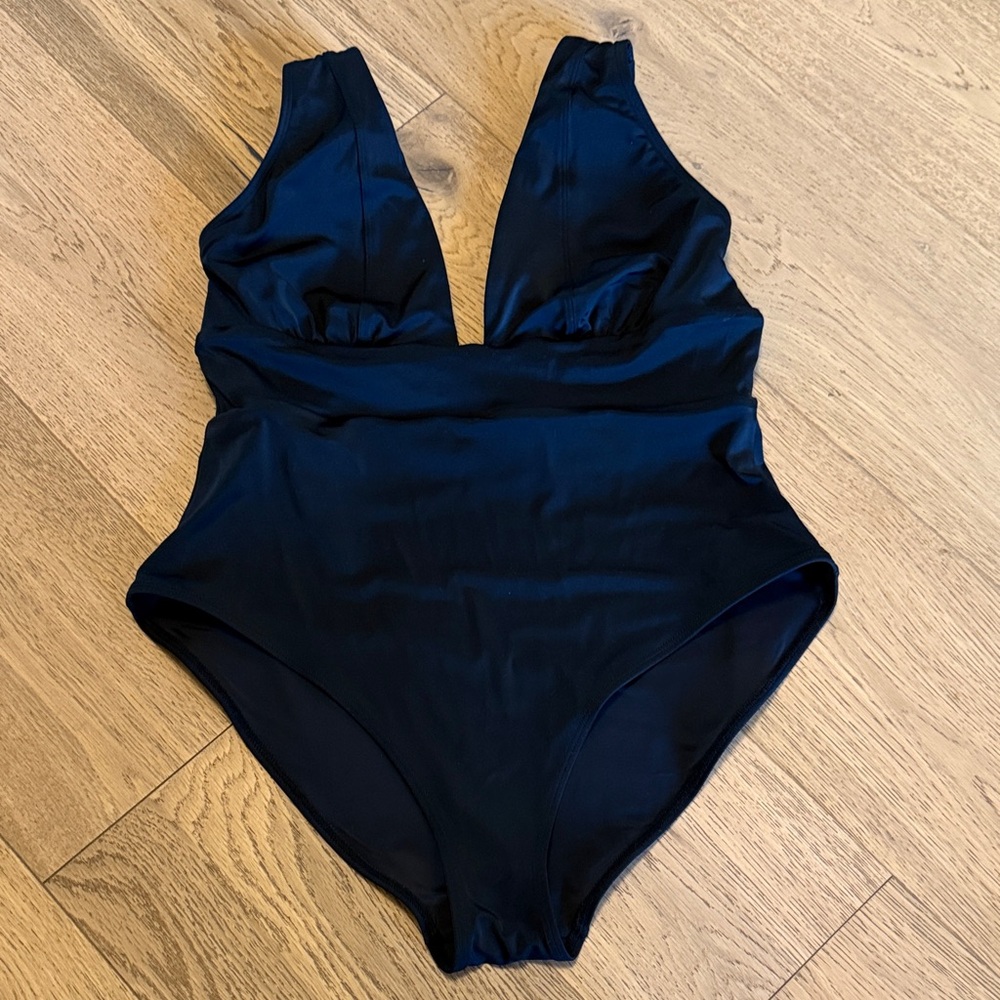 Mykonos One Piece - Classic Fit, Medium Coverage